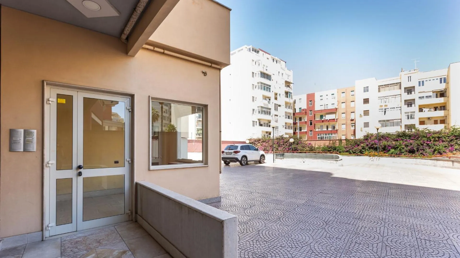 Fior Di Loto Central Кальяри